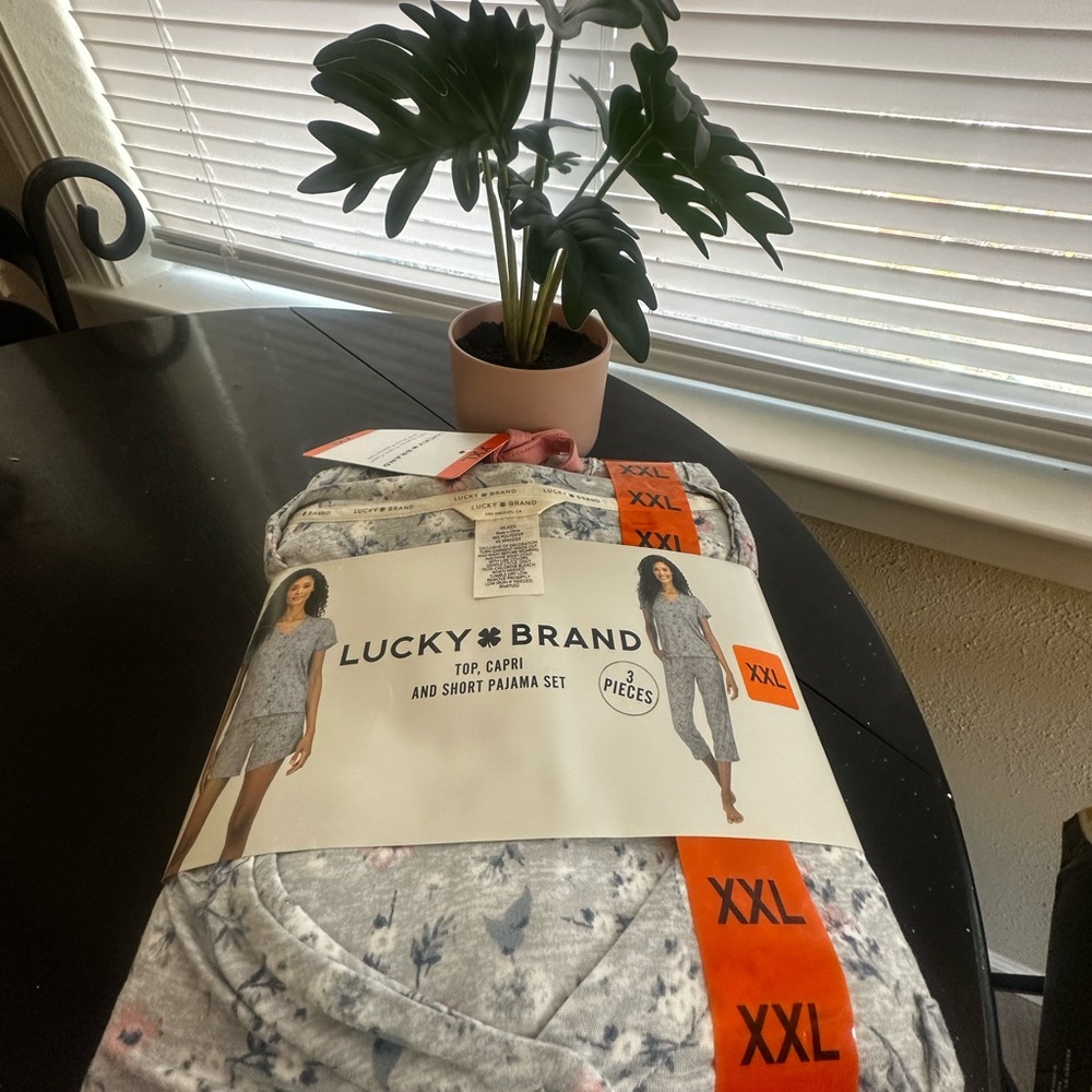 Lucky Brand Pajama set